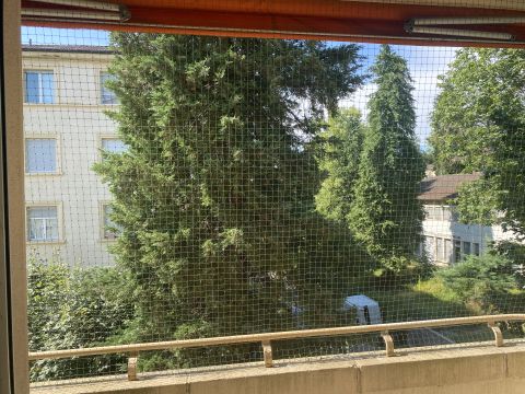 Balcon encastré avec toile solaire
