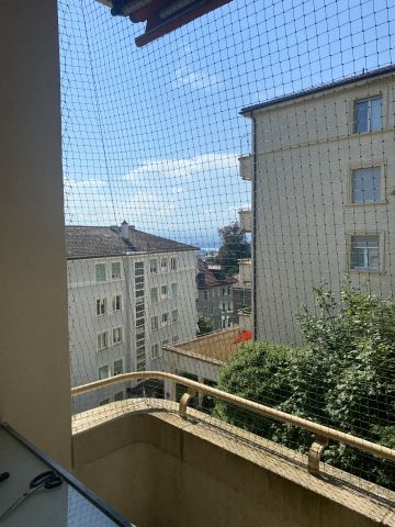 Balcon encastré avec toile solaire