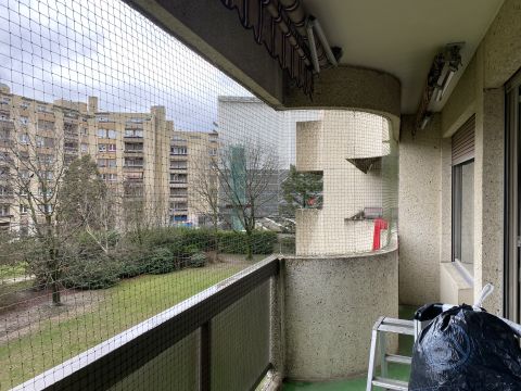Balcon circulaire rambarde-plafond