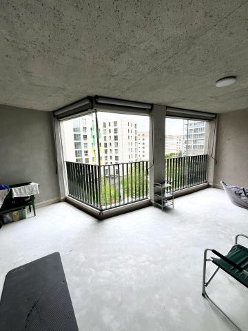 Balcon moderne sans percer