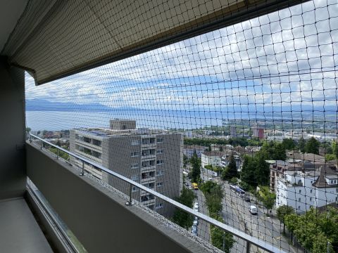 Balcon avec toile solaire