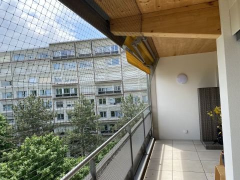 Balcon encastré avec toile solaire