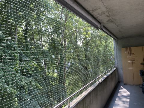 Balcon encastré avec toile solaire