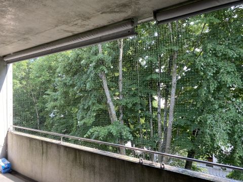 Balcon encastré avec toile solaire