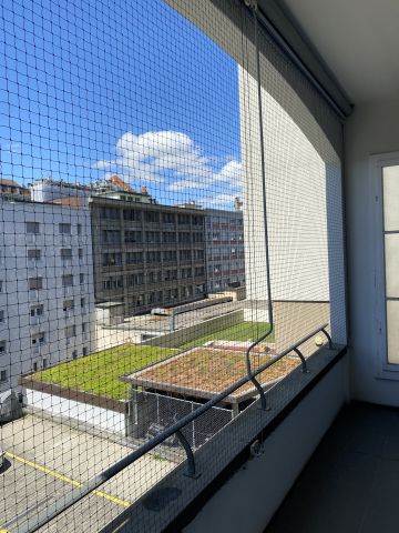 Balcon encastré avec toile solaire