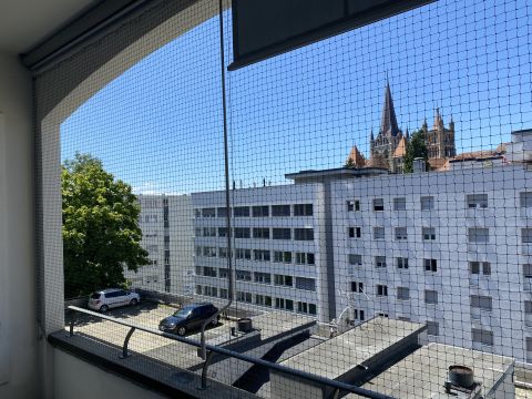 Balcon encastré avec toile solaire