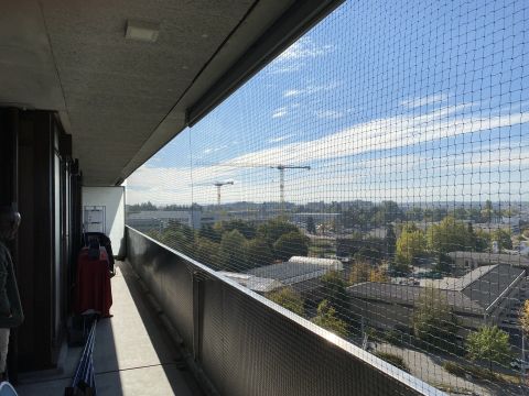 Balcon avec toile solaire