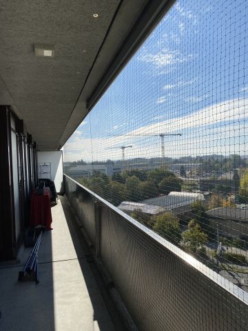 Balcon avec toile solaire