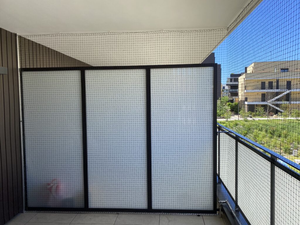 Installation hybride: percement de trous uniquement sur les éléments en béton