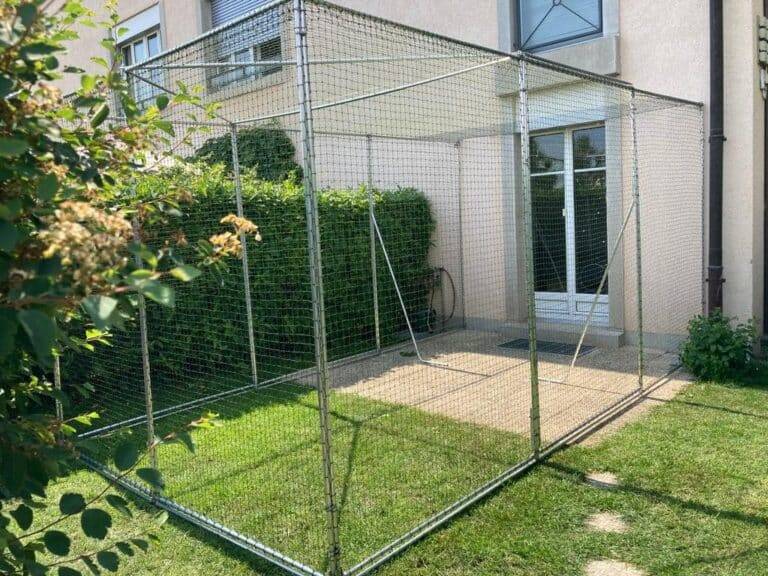 Catio in a garden ProtectionChat